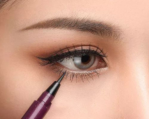 Delicate Eye Makeup Techniques