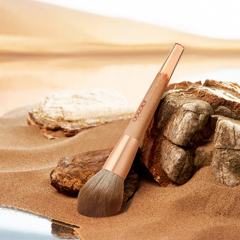 Crystalwood Glow Powder Brush