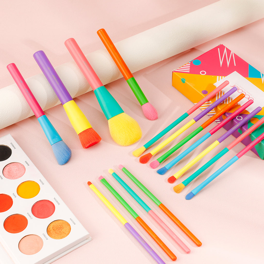Dream of Color - 15 Pieces Colourful Makeup Brush Set