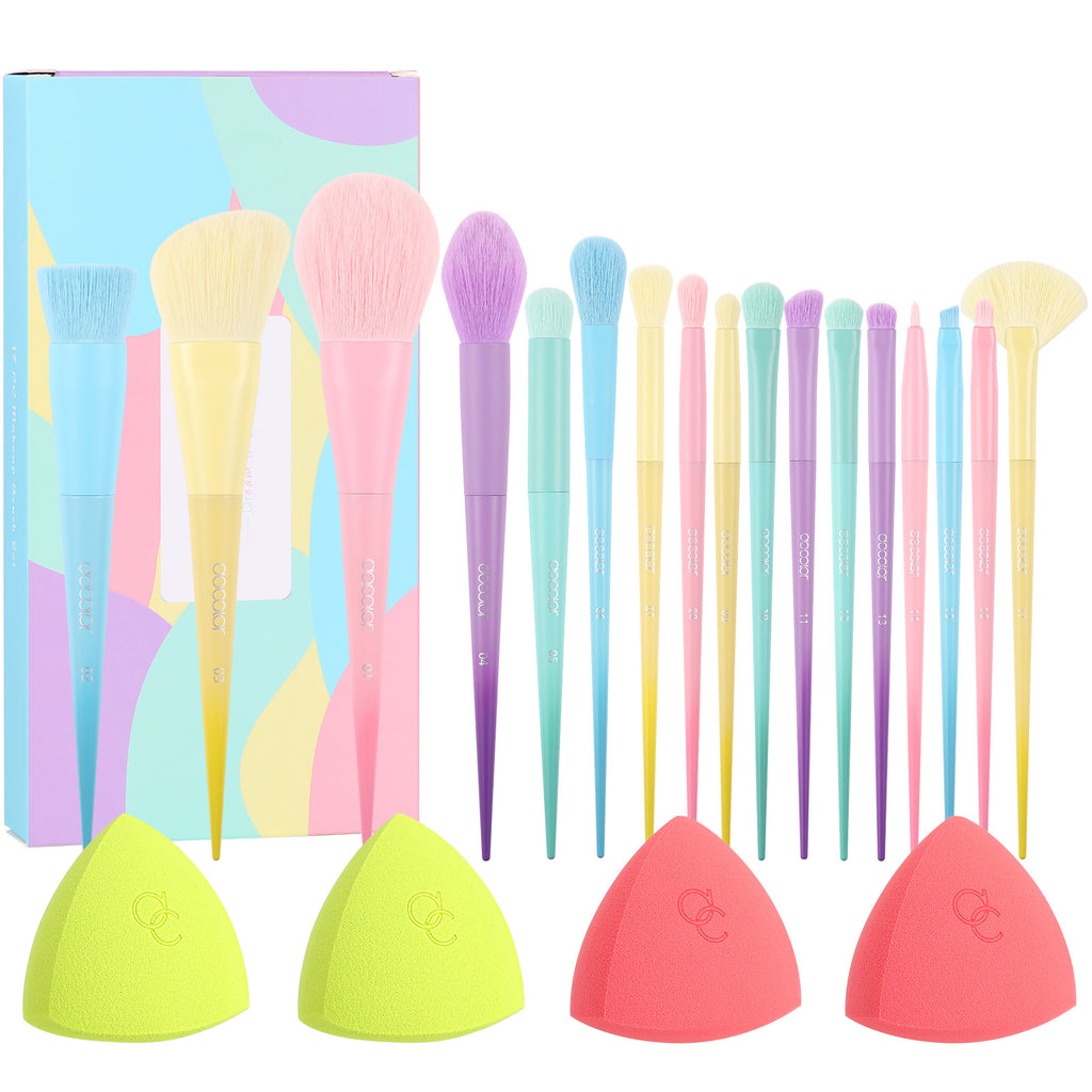Dreaming of Unicorns - 17 Piece of Makeup Brush Set with 4pcs Makeup Sponges