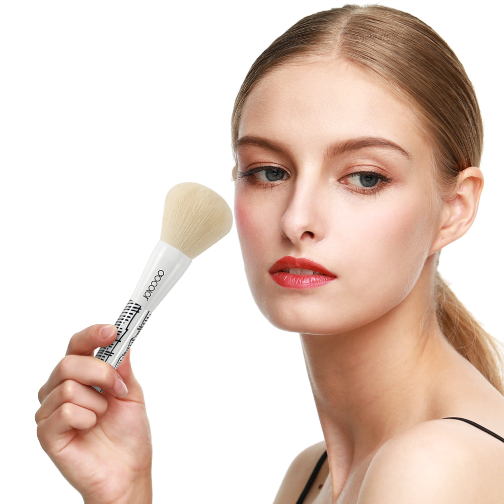 powder brush contour brush