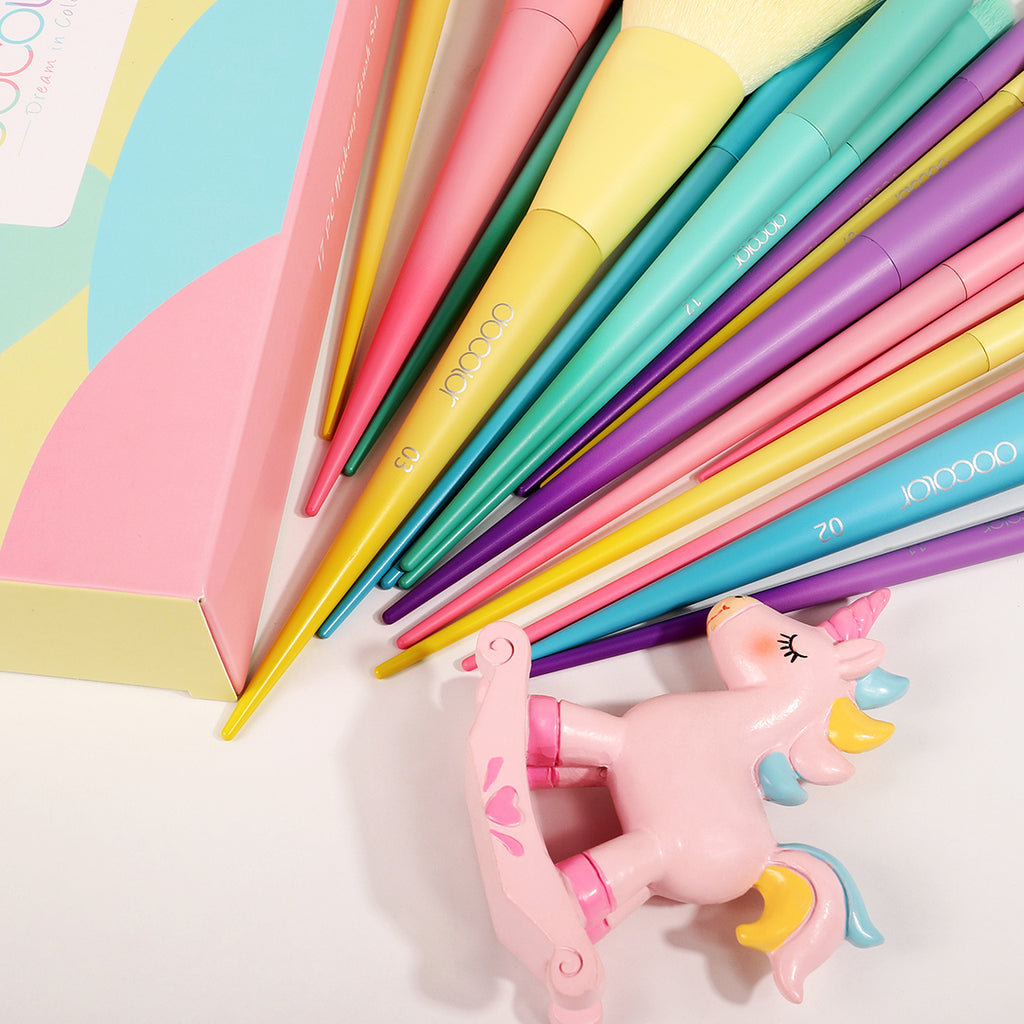 Docolor Cosmetics - Makeup brushes - Dreaming of Unicorns 17 Piece of Makeup Brush Set - best makeup brushes professional makeup brushes synthetic hair makeup brush makeup brand