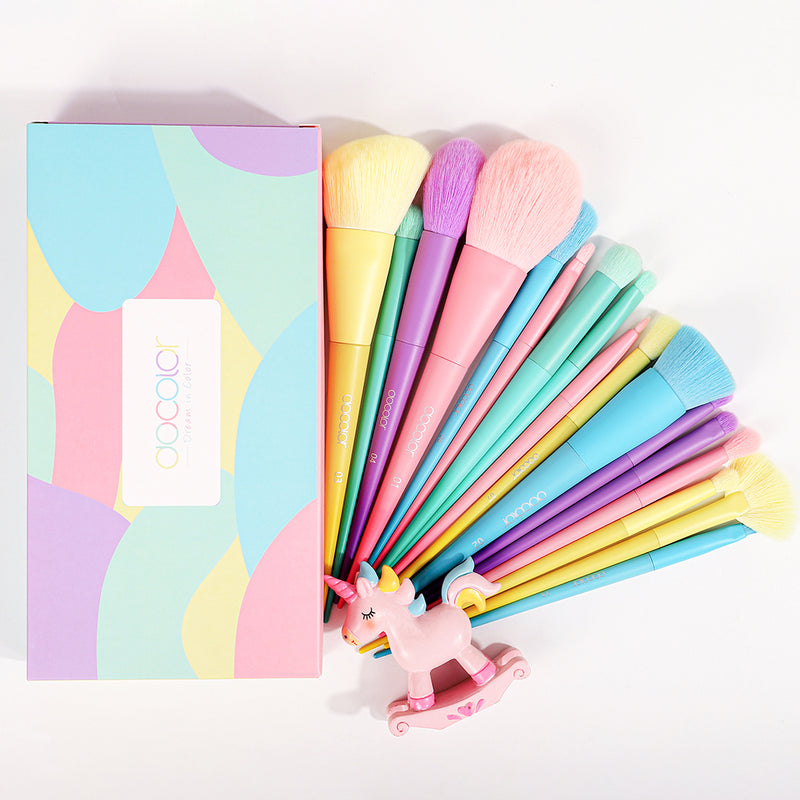 Docolor Cosmetics - Makeup brushes - Dreaming of Unicorns 17 Piece of Makeup Brush Set - best makeup brushes professional makeup brushes synthetic hair makeup brush makeup brand